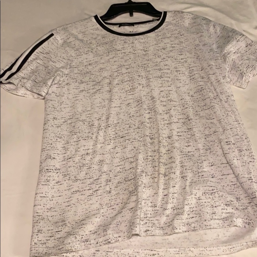 White shirt with design